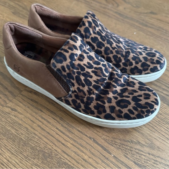 Born Leather Leopard Print Slip On Loafers Sneakers Women’s size 8 - Picture 2 of 12